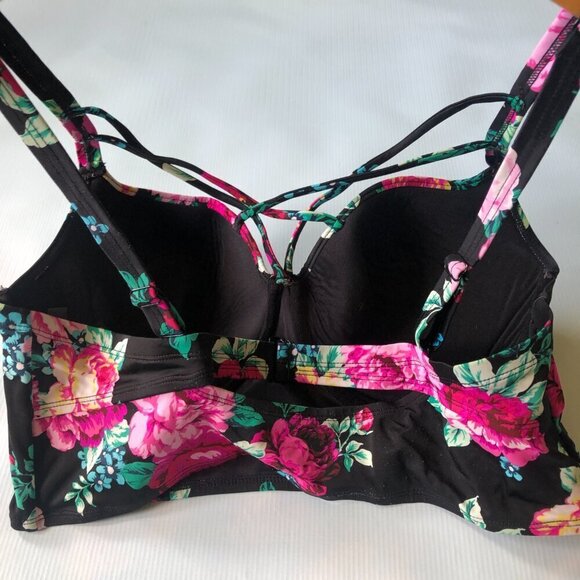 Torrid Lattice Underwire Bikini Top Black Pink Floral Plus Size 2X DD / F Swim - Picture 2 of 3